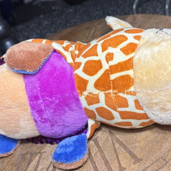 11” Flip-A-Zoo Geo Giraffe Ava Hippo Stuffed Animal
Plush Toy Reversible Sequins - Picture 15 of 16